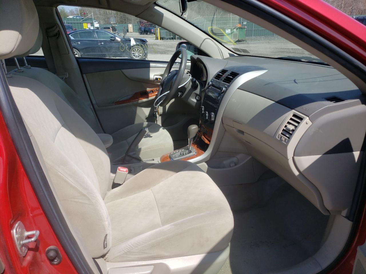 Zdjęcie 5 z aukcji – 2010 TOYOTA CORROLLA z VIN 1NXBU4EE4AZ166598