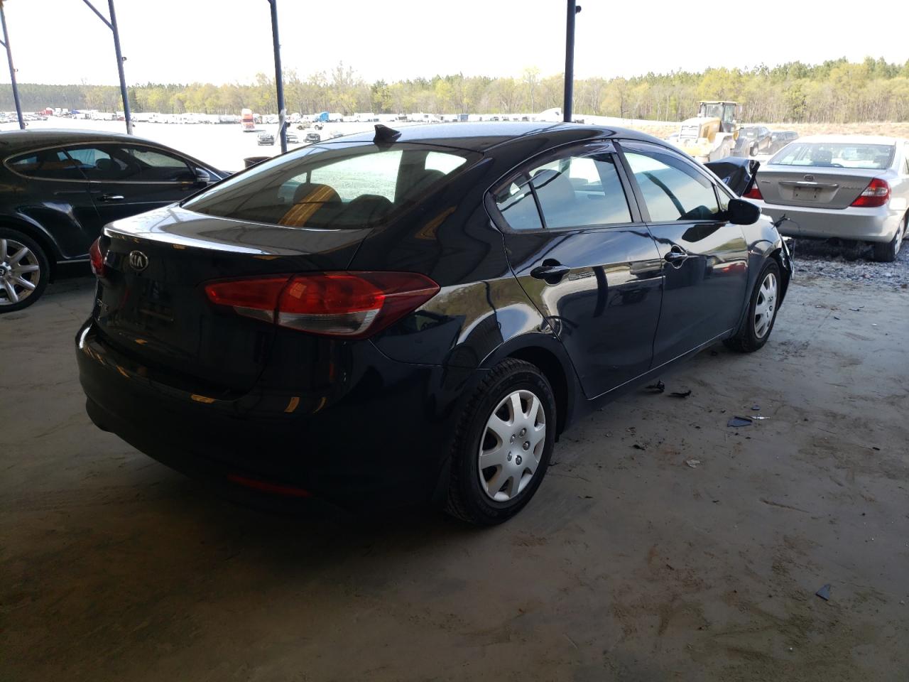 Photo 4 from auction – 2017 KIA FORTE LX with VIN 3KPFK4A74HE033514