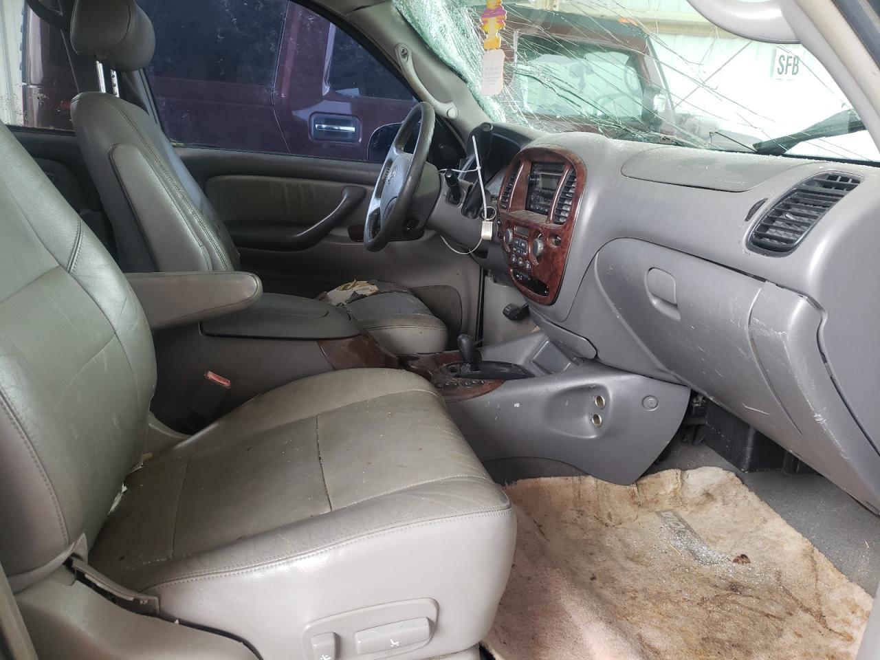 Photo 5 from auction – 2004 TOYOTA SEQUOIA LI with VIN 5TDBT48A44S215162
