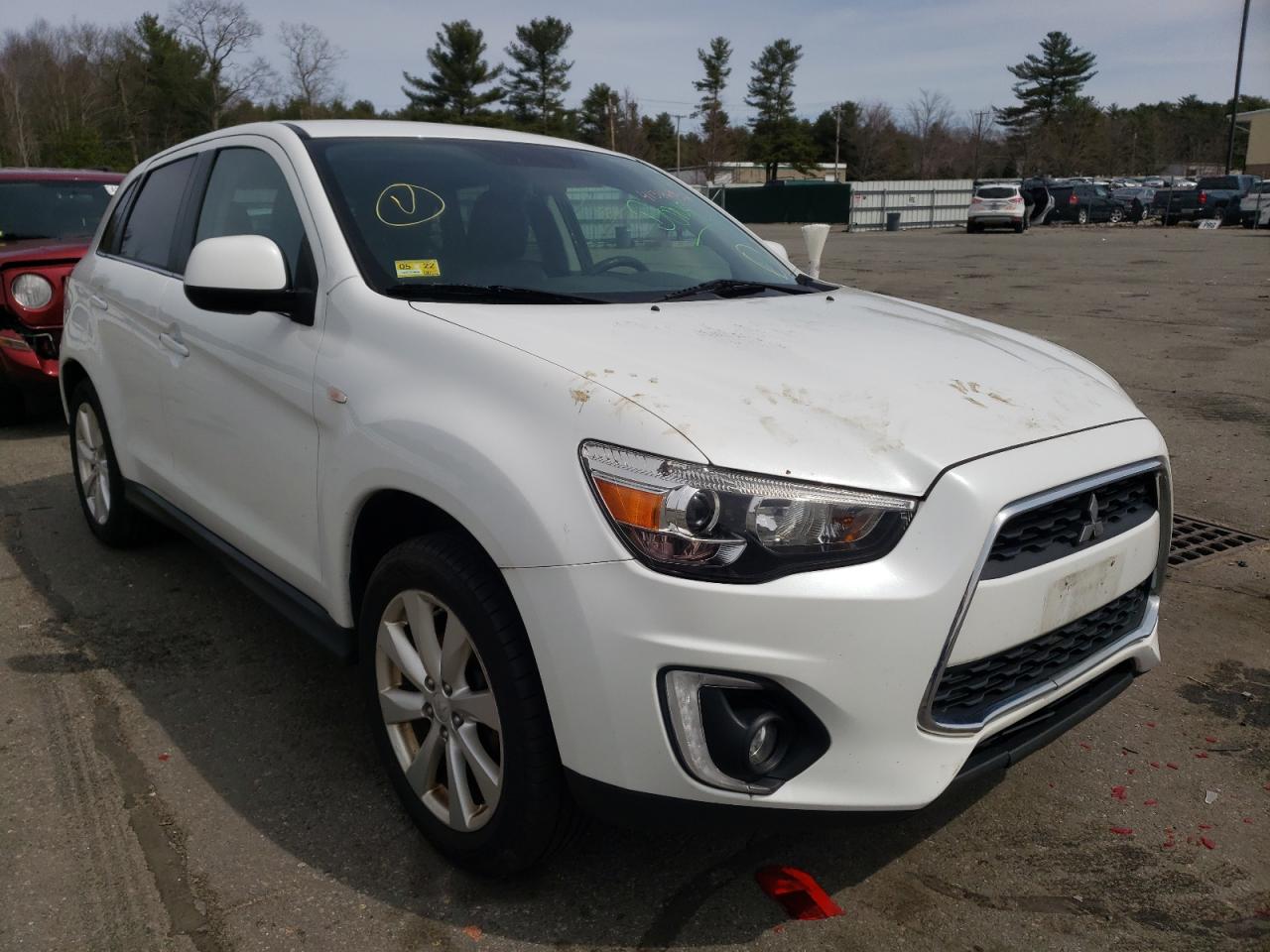 MITSUBISHI OUTLANDER 2015 with VIN 4A4AR4AU3FE038717 - Photo from auction