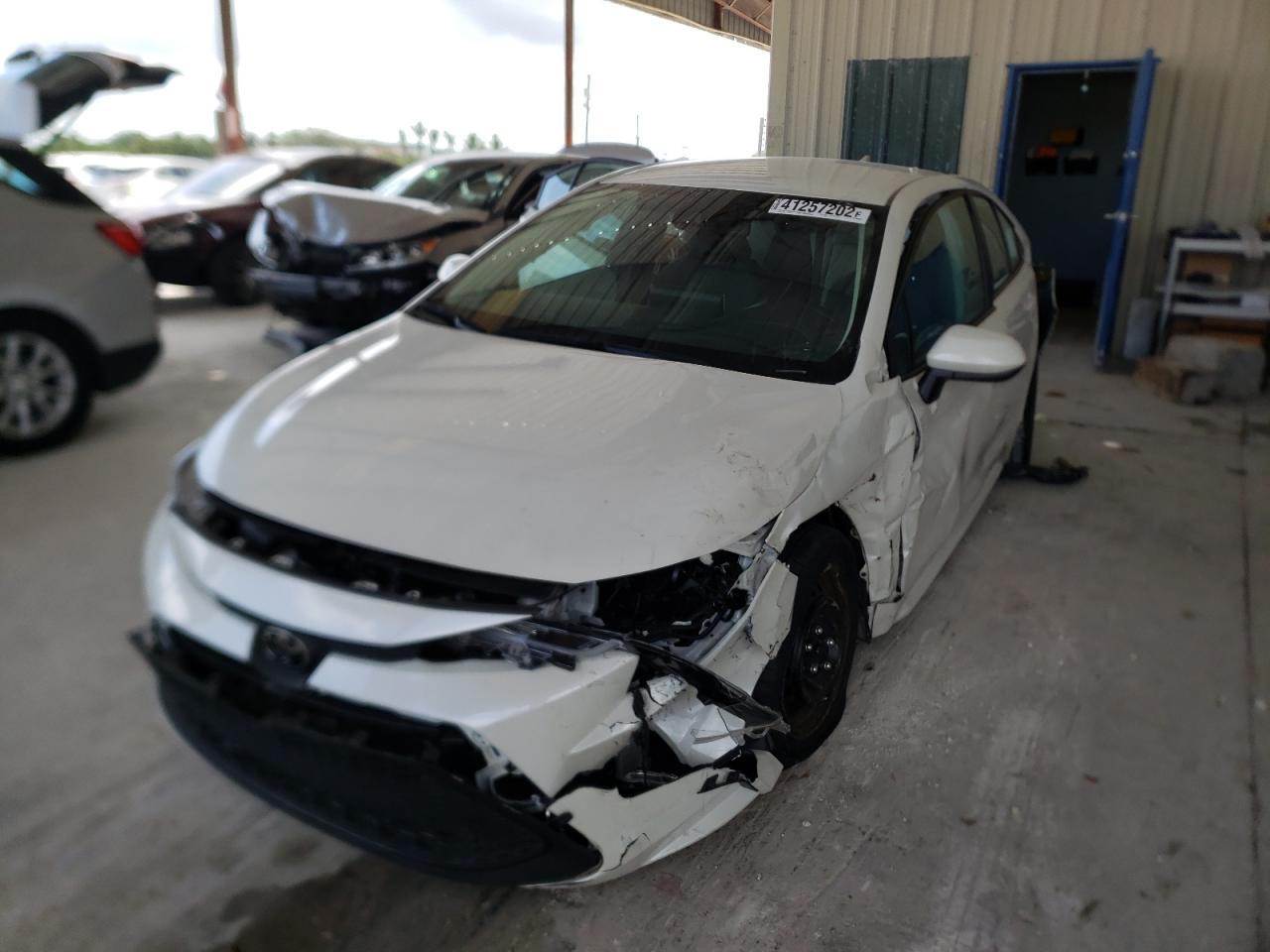 Photo 9 from auction – 2020 TOYOTA COROLLA LE with VIN 5YFEPRAE8LP142087
