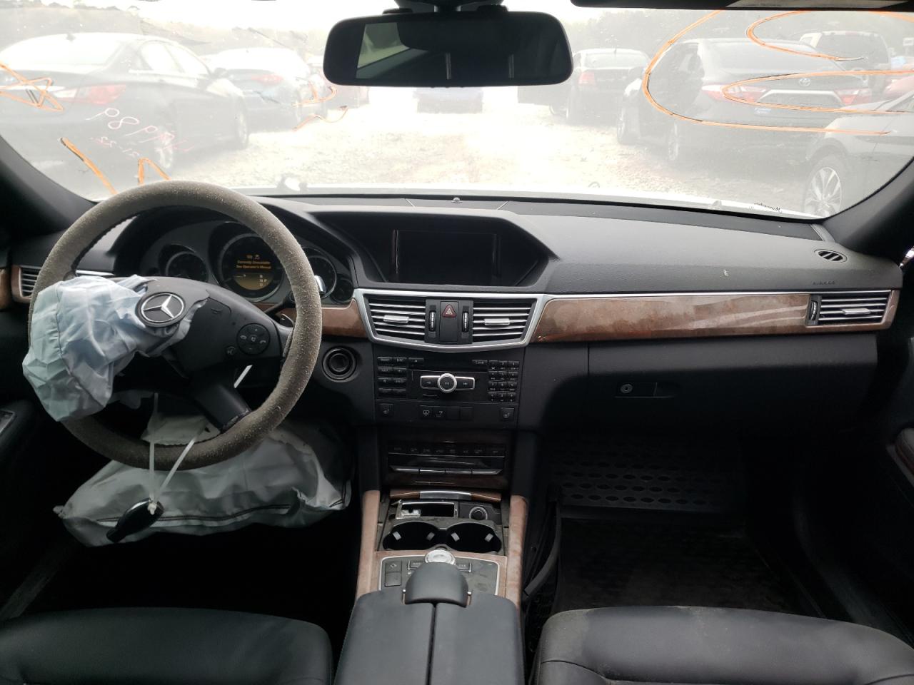 Photo 9 from auction – 2012 MERCEDES-BENZ E 350 with VIN WDDHF5KB2CA549989