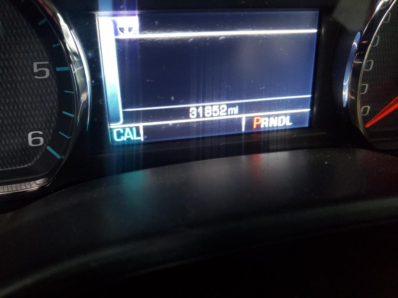 Photo 8 from auction – 2018 CHEVROLET SILVERADO with VIN 3GCUKREC8JG521614