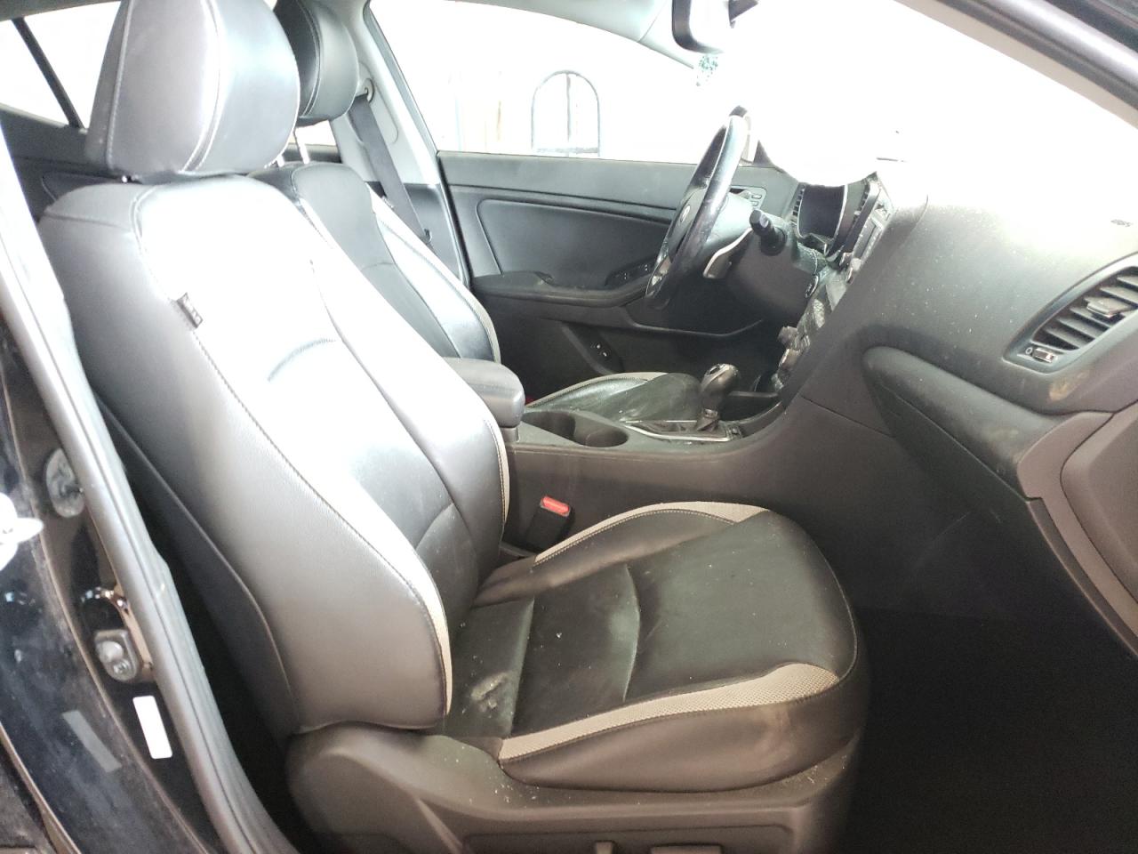 Photo 5 from auction – 2013 KIA OPTIMA SX with VIN 5XXGR4A67DG239211