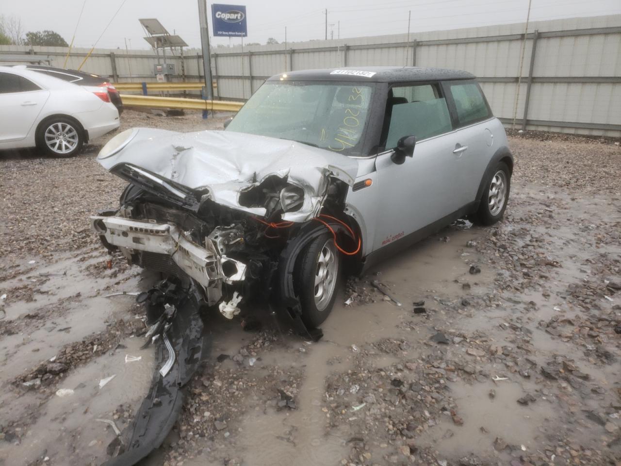 Photo 2 from auction – 2002 MINI COOPER with VIN WMWRC33422TE12047