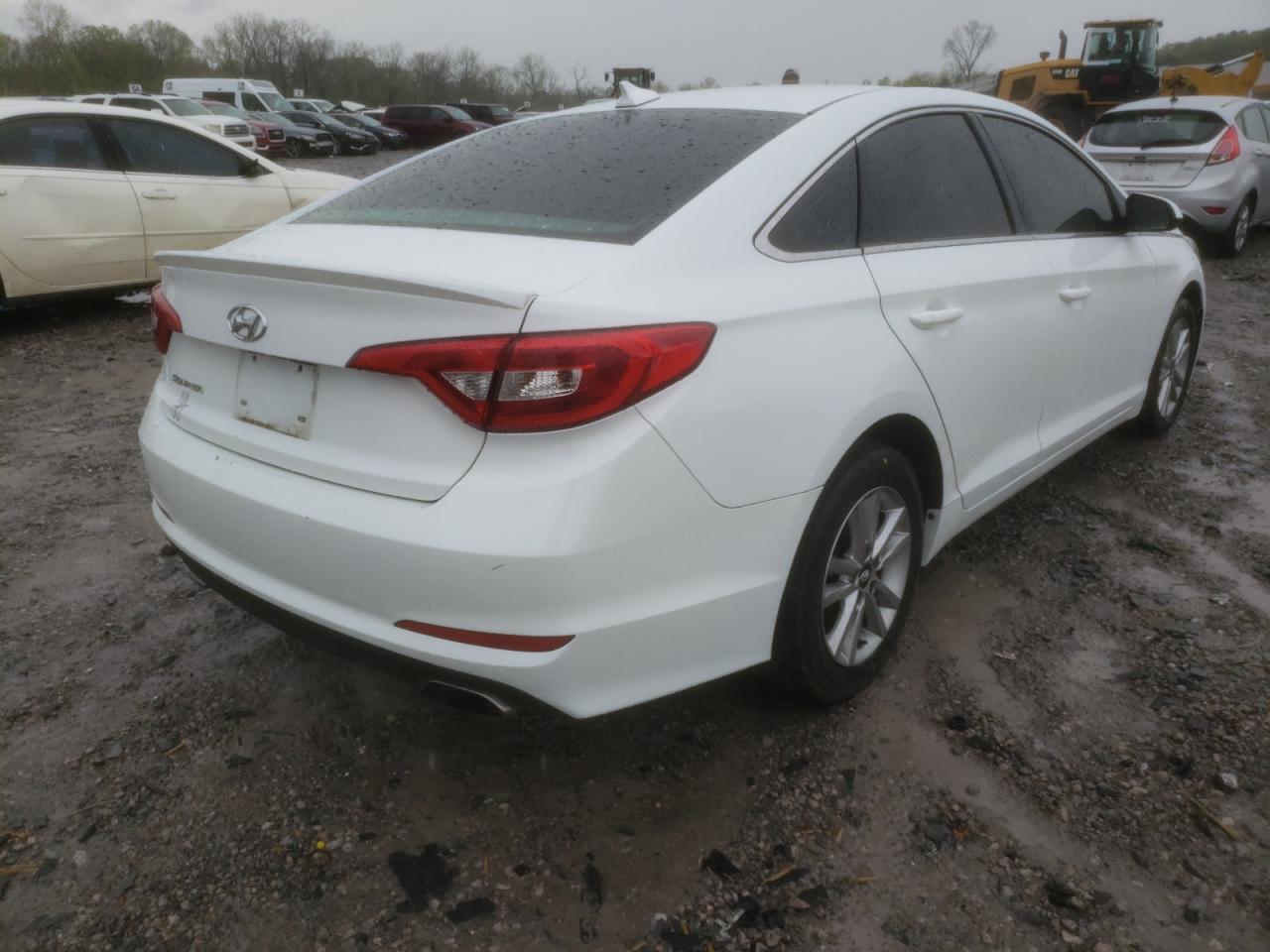 Photo 4 from auction – 2016 HYUNDAI SONATA SE with VIN 5NPE24AF9GH317654