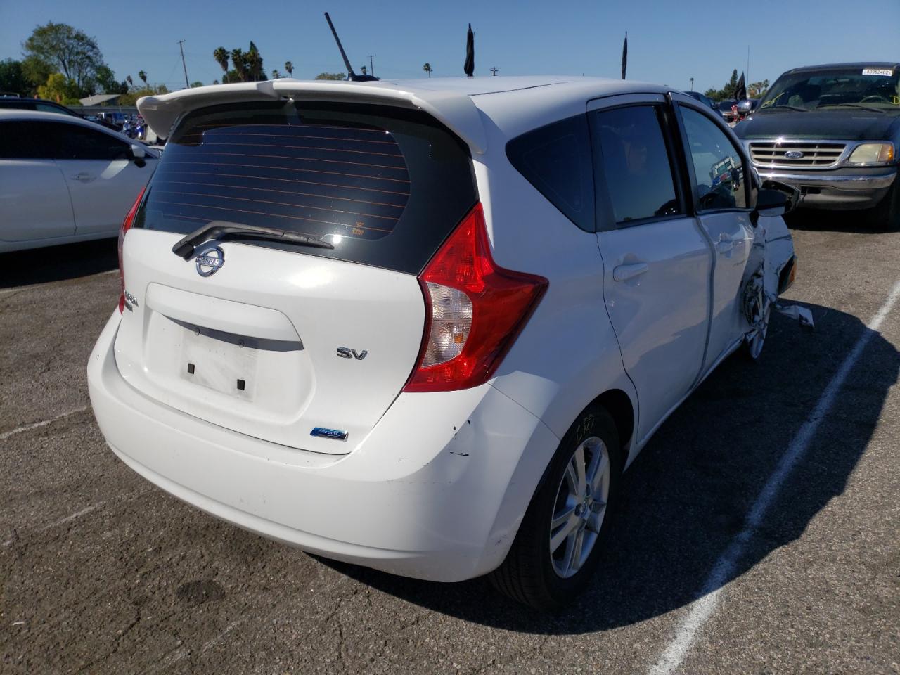 Photo 4 from auction – 2016 NISSAN VERSA NOTE with VIN 3N1CE2CP2GL376055