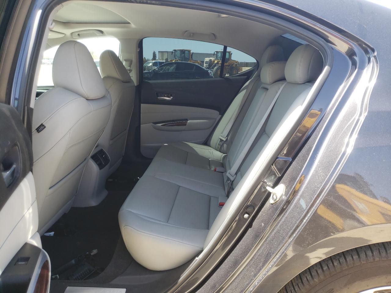 Photo 6 from auction – 2015 ACURA TLX with VIN 19UUB1F31FA005327