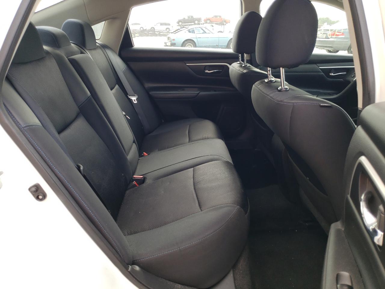 Photo 6 from auction – 2016 NISSAN ALTIMA 2.5 with VIN 1N4AL3AP5GC175013