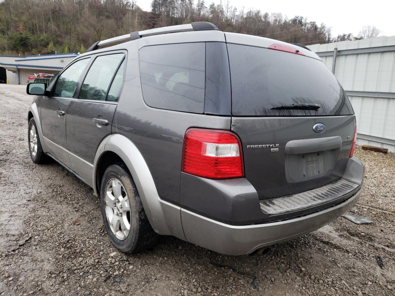 Photo 3 from auction – 2005 FORD FREESTYLE with VIN 1FMDK05105GA12642