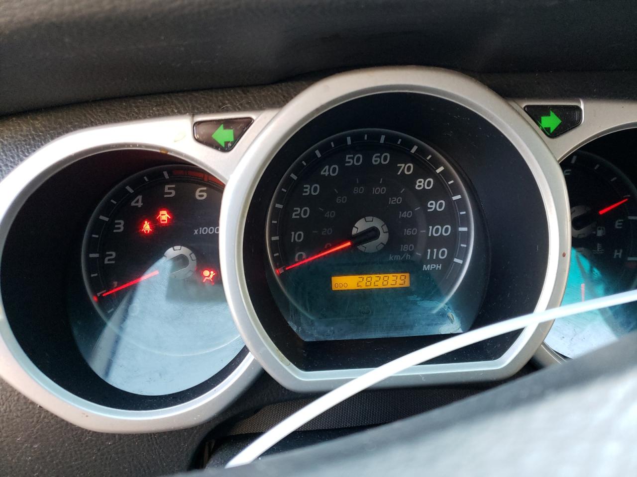 Photo 8 from auction – 2003 TOYOTA 4RUNNER LI with VIN JTEBT17R130008361