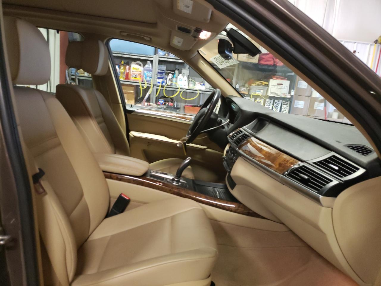 Photo 5 from auction – 2012 BMW X5 XDRIVE3 with VIN 5UXZV4C56CL991620