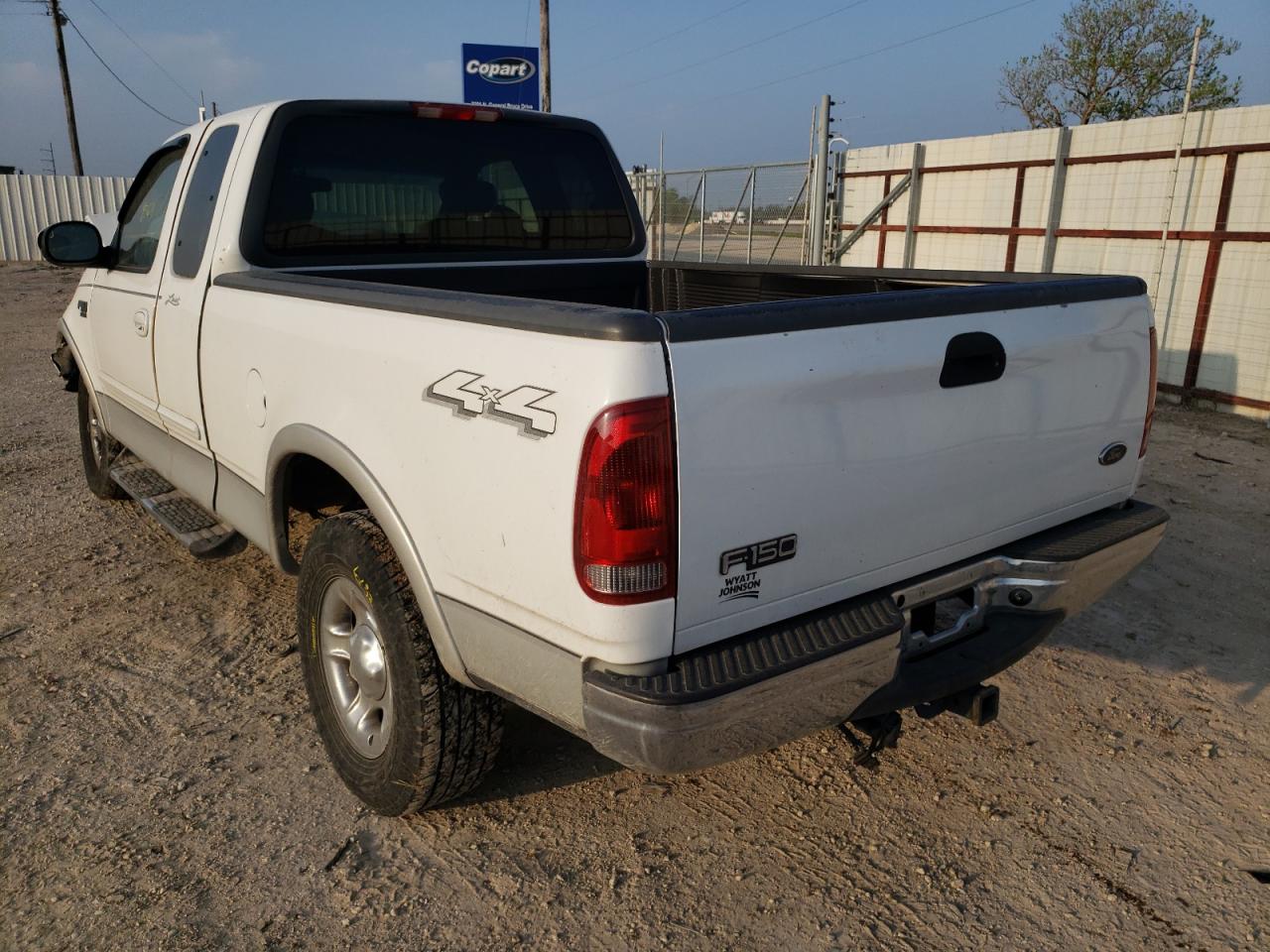 Photo 3 from auction – 2002 FORD F150 with VIN 1FTRX18L32NA00040