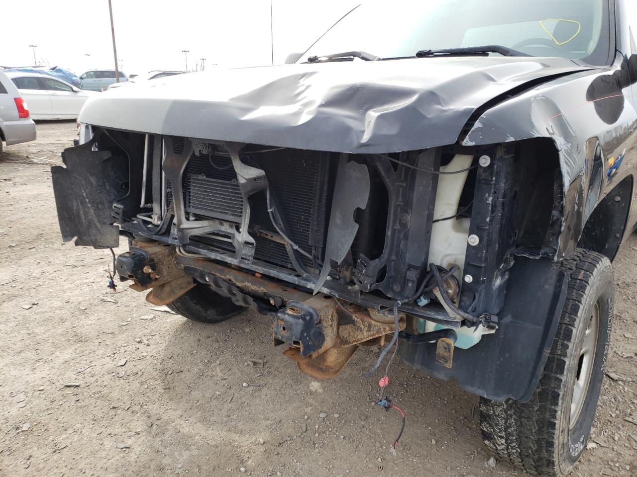 Photo 9 from auction – 2011 CHEVROLET SILVERADO with VIN 1GCRKSE36BZ388379
