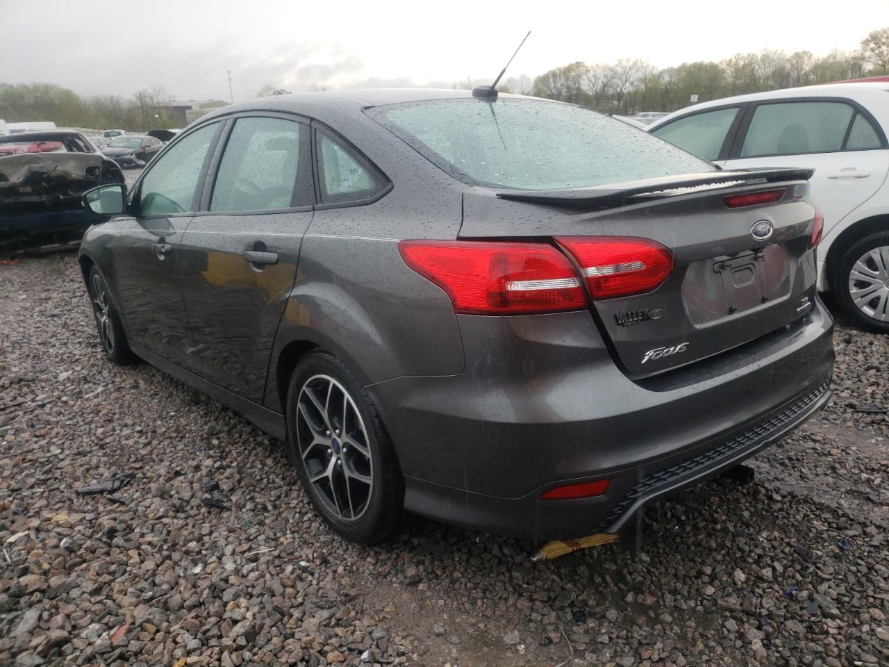 Photo 3 from auction – 2015 FORD FOCUS SE with VIN 1FADP3F2XFL304165
