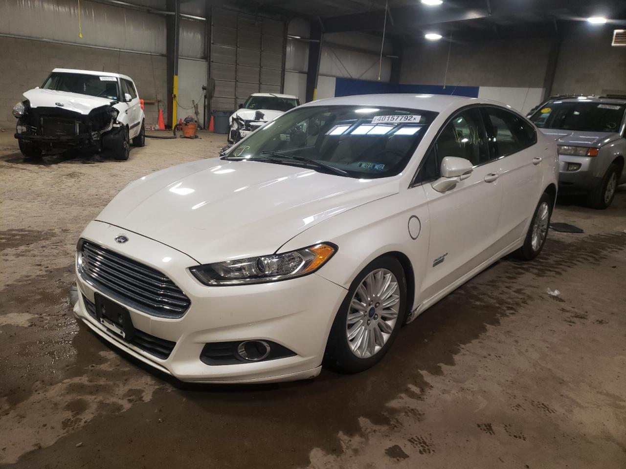 Photo 2 from auction – 2016 FORD FUSION SE with VIN 3FA6P0PU6GR249238