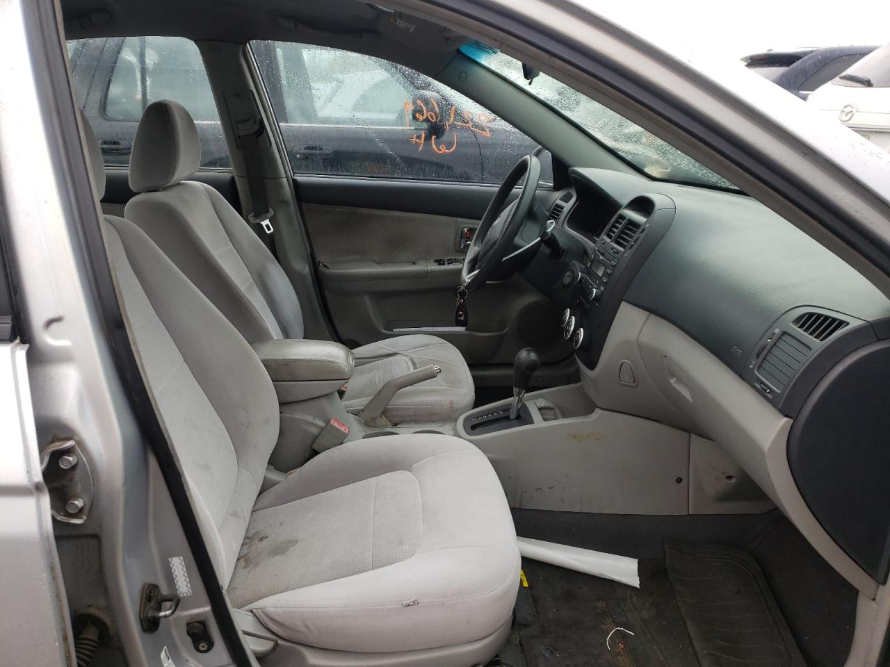 Photo 5 from auction – 2007 KIA SPECTRA EX with VIN KNAFE122175428802