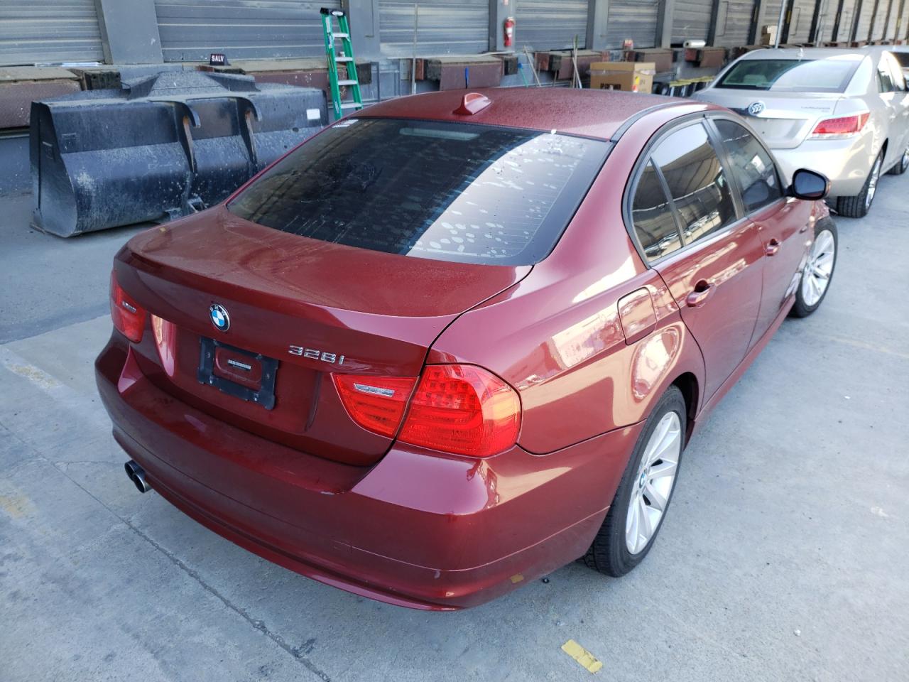 Photo 4 from auction – 2011 BMW 328 I with VIN WBAPH7C5XBE678698