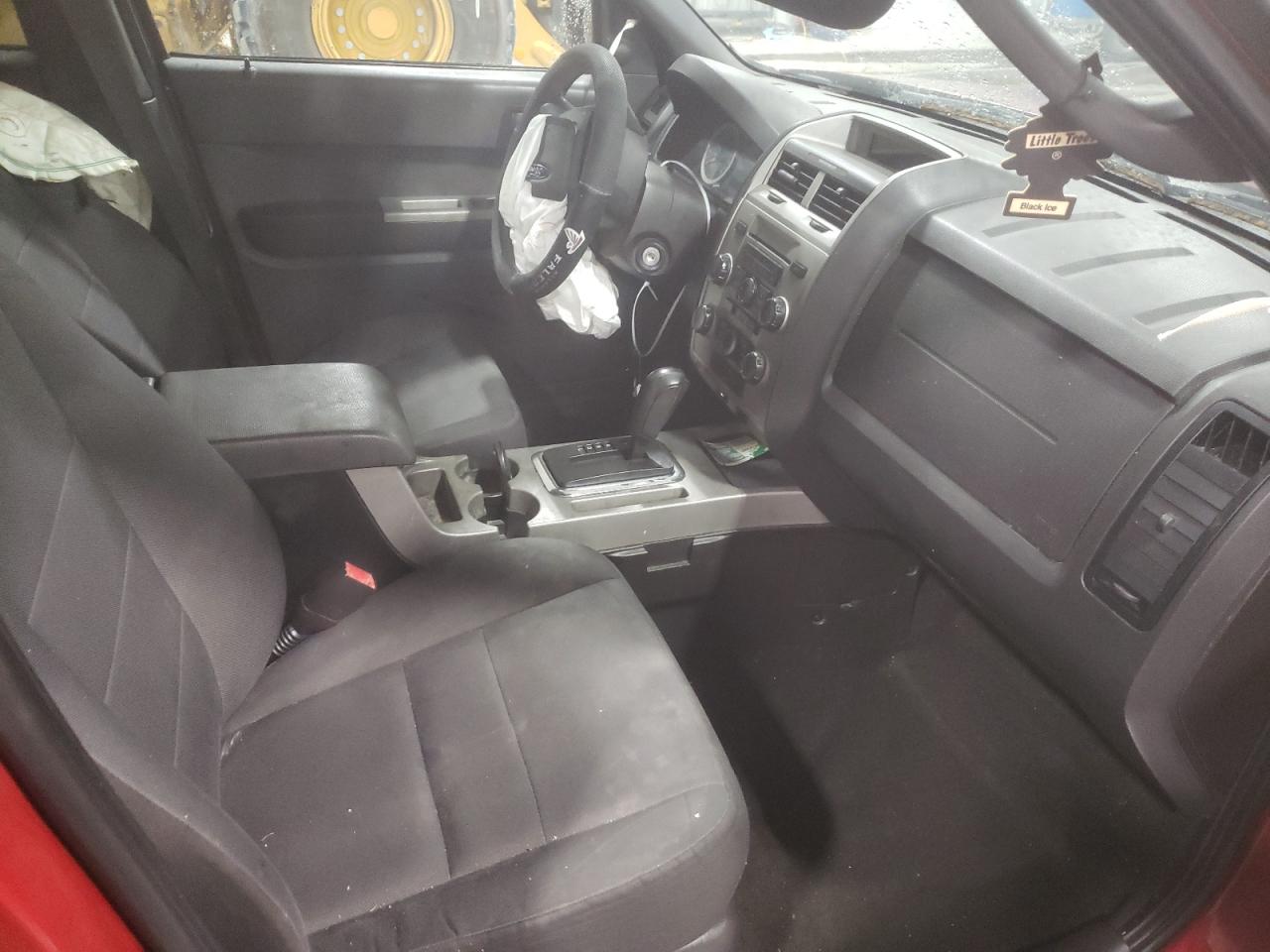 Photo 5 from auction – 2011 FORD ESCAPE XLT with VIN 1FMCU9D77BKC38640