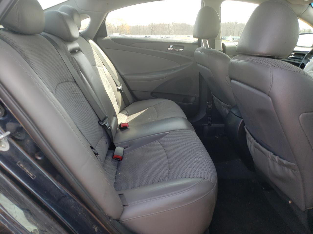 Photo 6 from auction – 2013 HYUNDAI SONATA with VIN 5NPEC4AC0DH644751