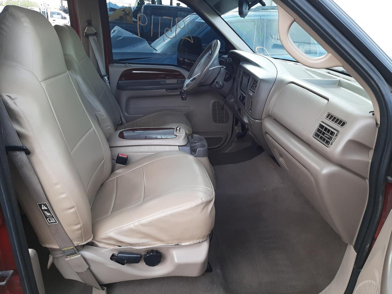 Photo 5 from auction – 2001 FORD EXCURSION with VIN 1FMNU42F21EC36913