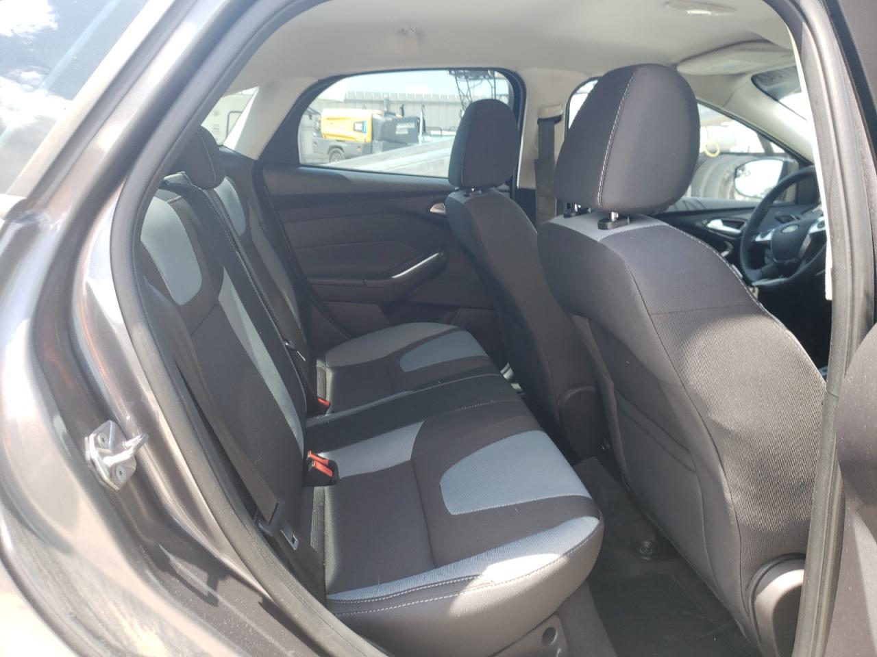 Photo 6 from auction – 2014 FORD FOCUS SE with VIN 1FADP3F24EL339279
