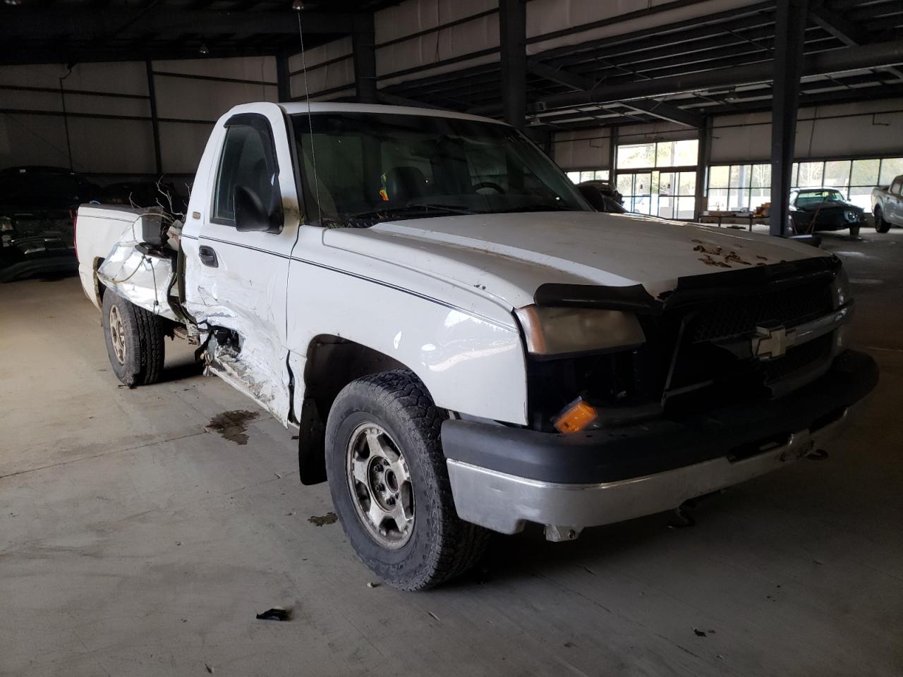 CHEVROLET SILVERADO 2004 with VIN 1GCEC14V84E110439 - Photo from auction