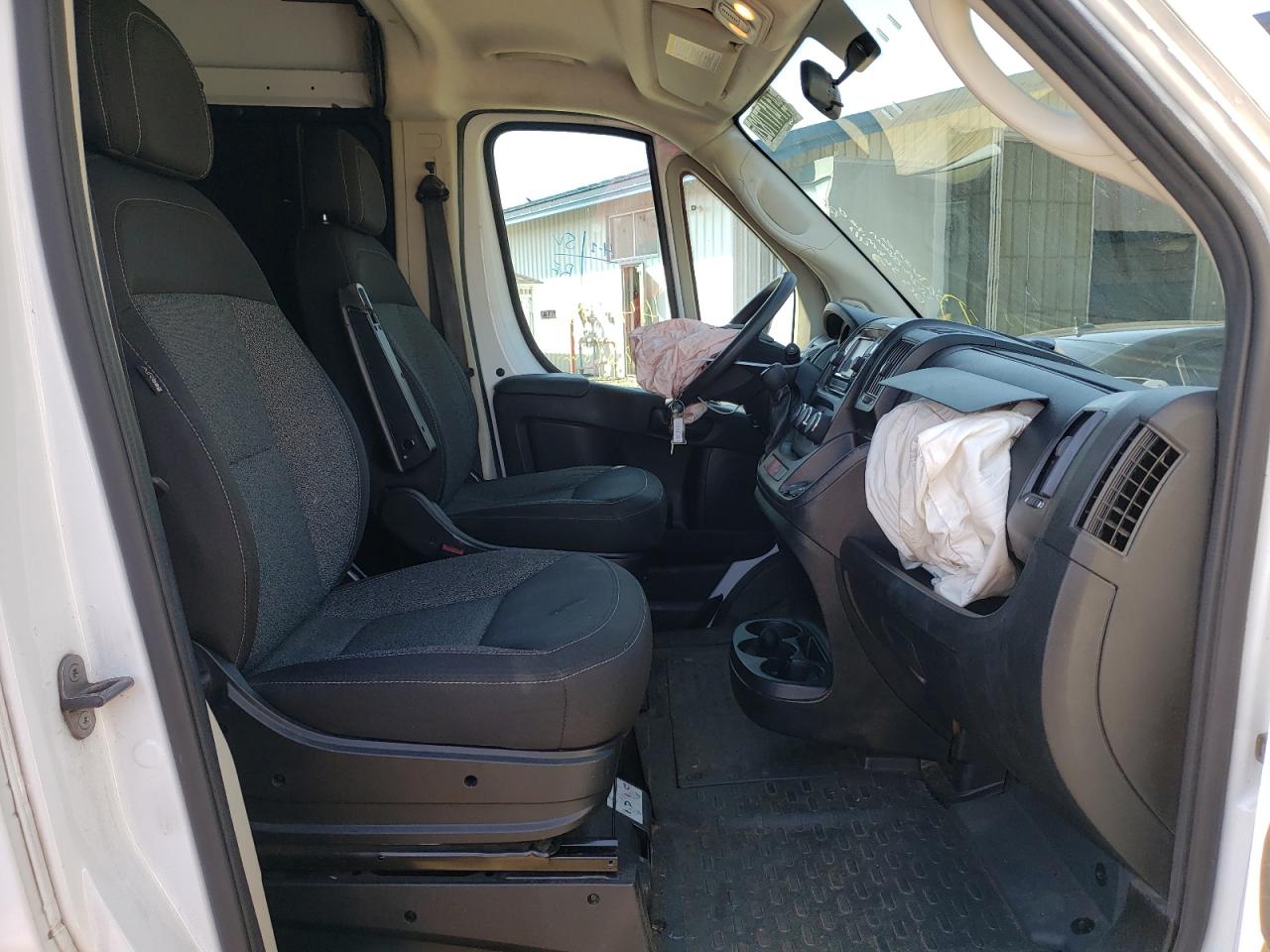 Photo 5 from auction – 2019 RAM PROMASTER with VIN 3C6TRVBG1KE547810
