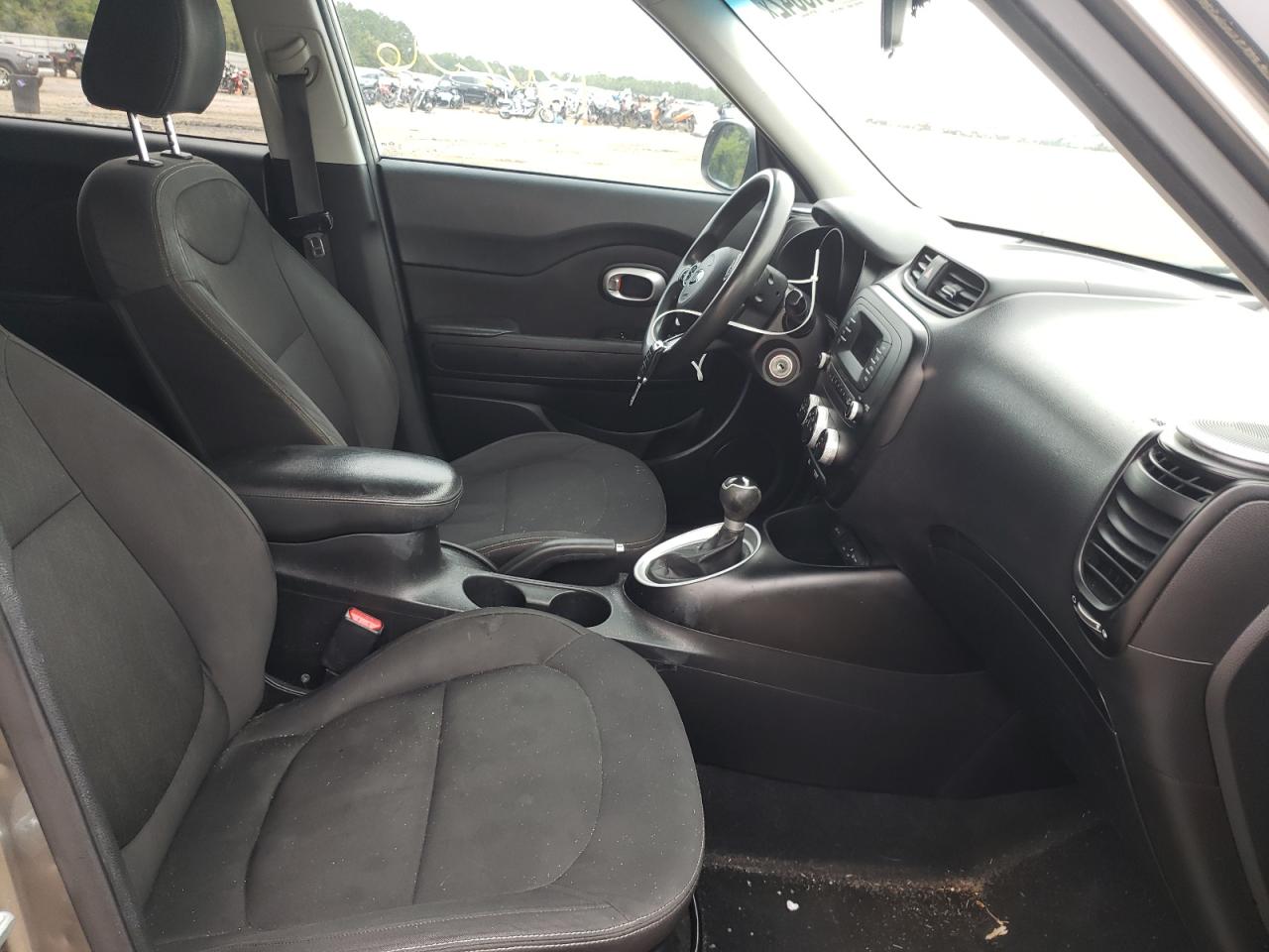 Photo 5 from auction – 2014 KIA SOUL with VIN KNDJN2A22E7099243
