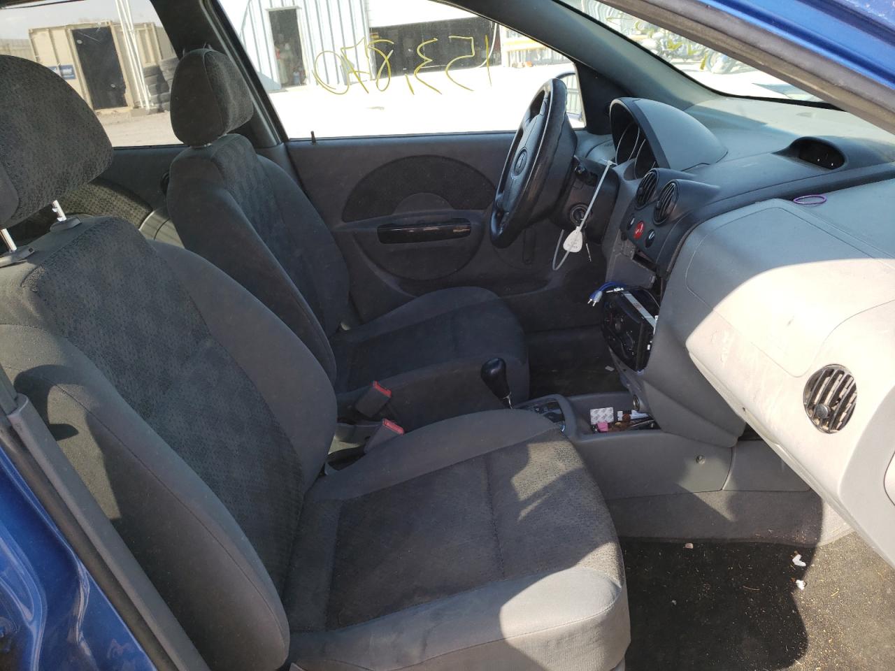 Photo 5 from auction – 2005 CHEVROLET AVEO BASE with VIN KL1TD52605B423695