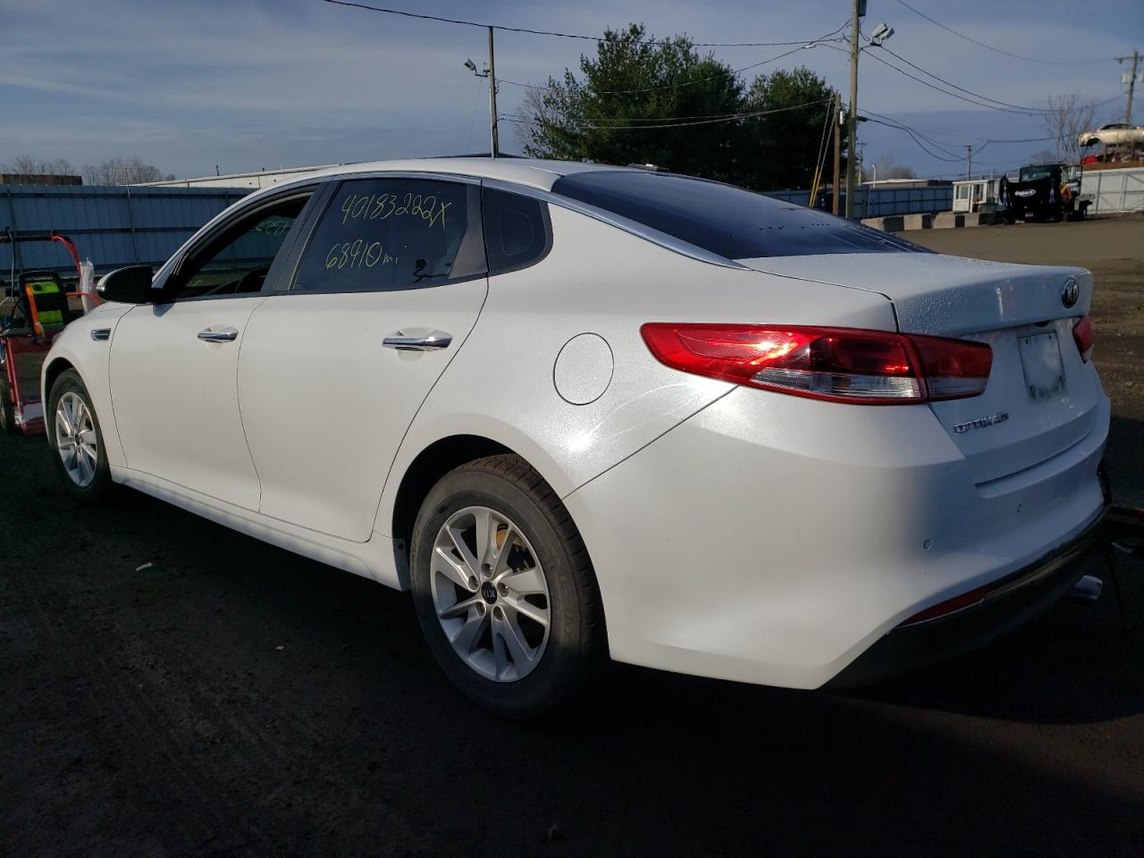 Photo 3 from auction – 2016 KIA OPTIMA LX with VIN 5XXGT4L36GG070002