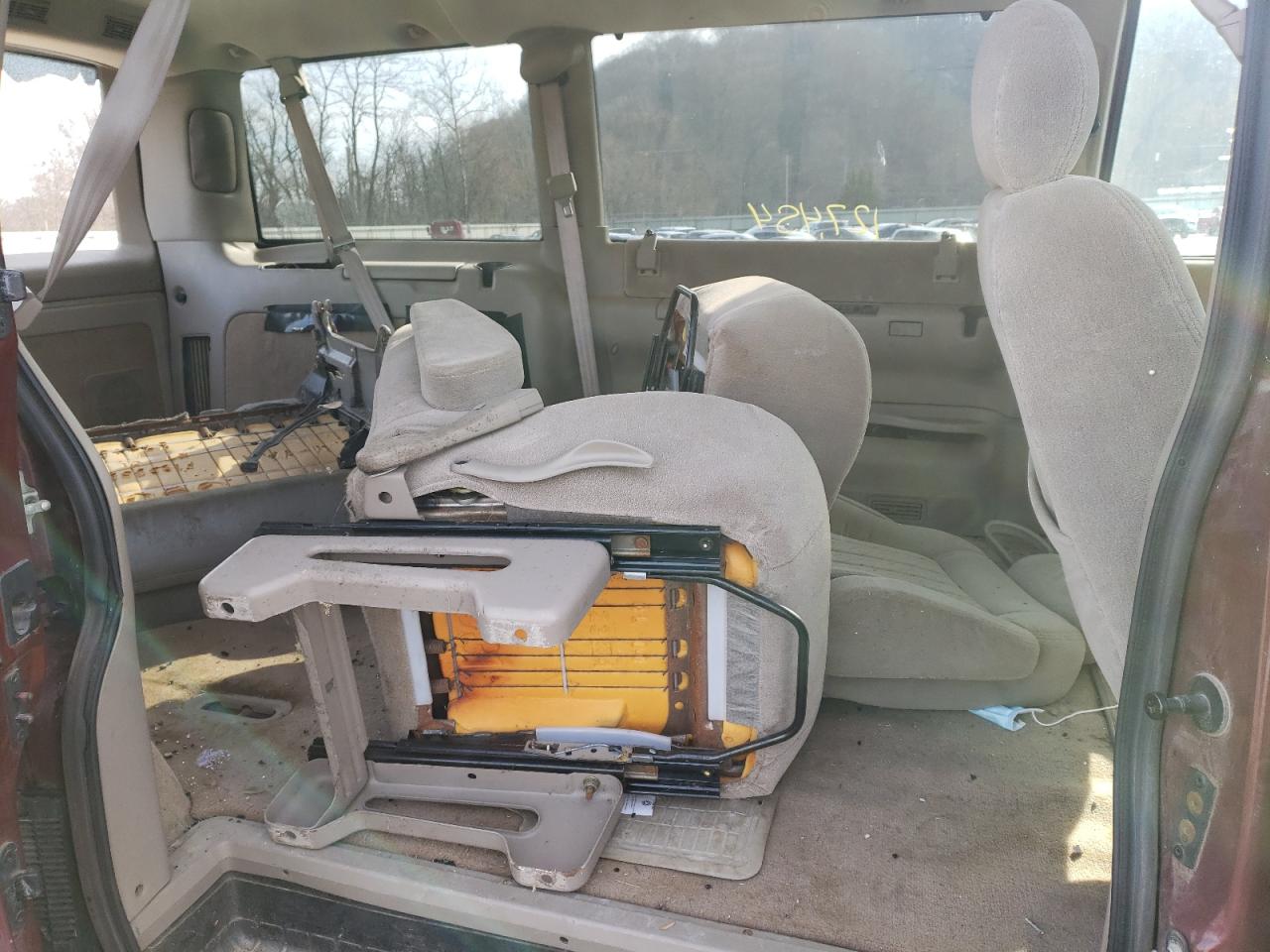 Photo 6 from auction – 2004 CHEVROLET ASTRO with VIN 1GNEL19X14B122225