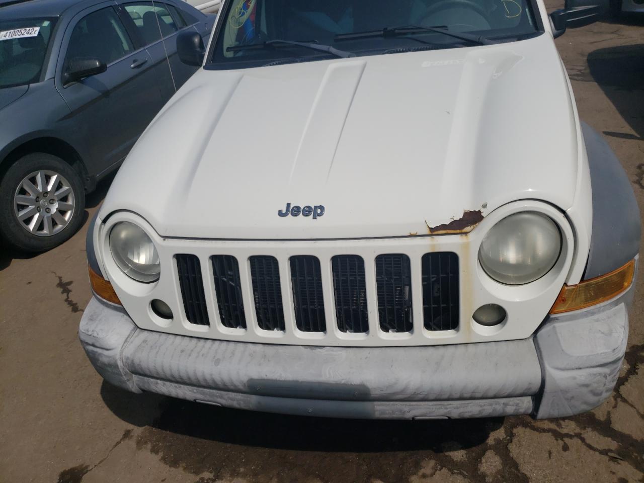 Photo 10 from auction – 2005 JEEP LIBERTY with VIN 1J4GL48K55W590097