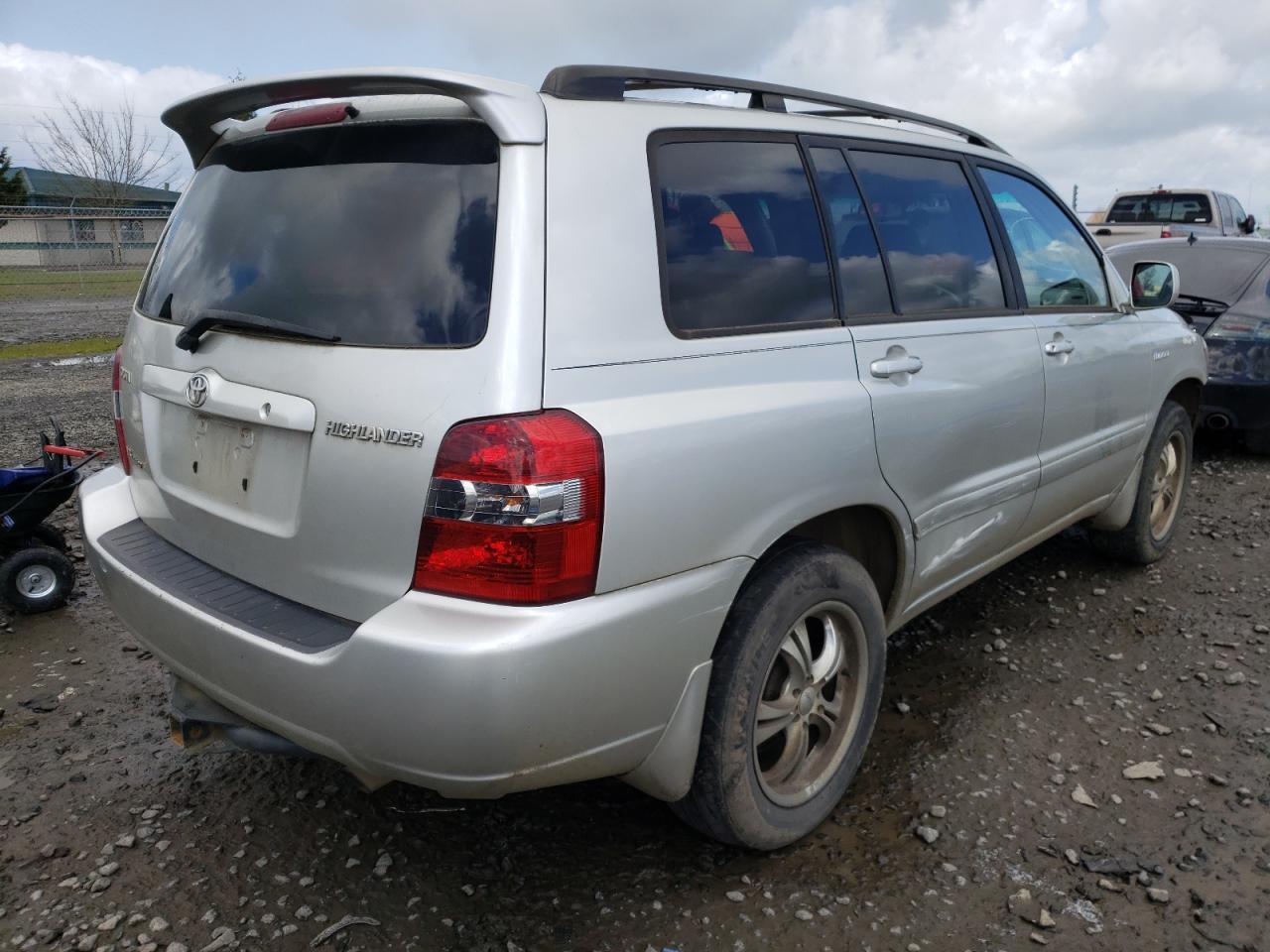 Photo 4 from auction – 2005 TOYOTA HIGHLANDER with VIN JTEEP21A850125853