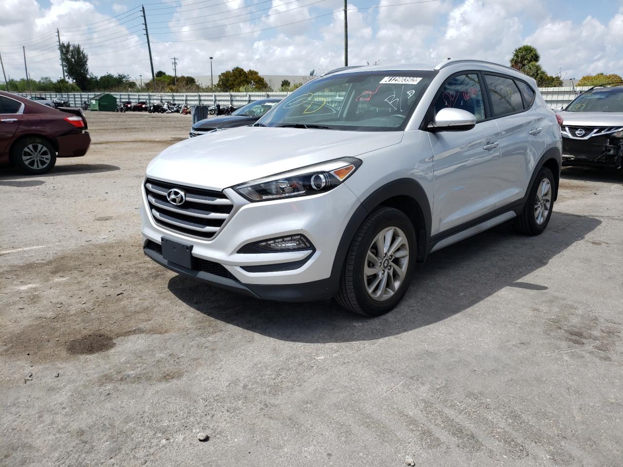 Photo 2 from auction – 2017 HYUNDAI TUCSON LIM with VIN KM8J3CA45HU470023