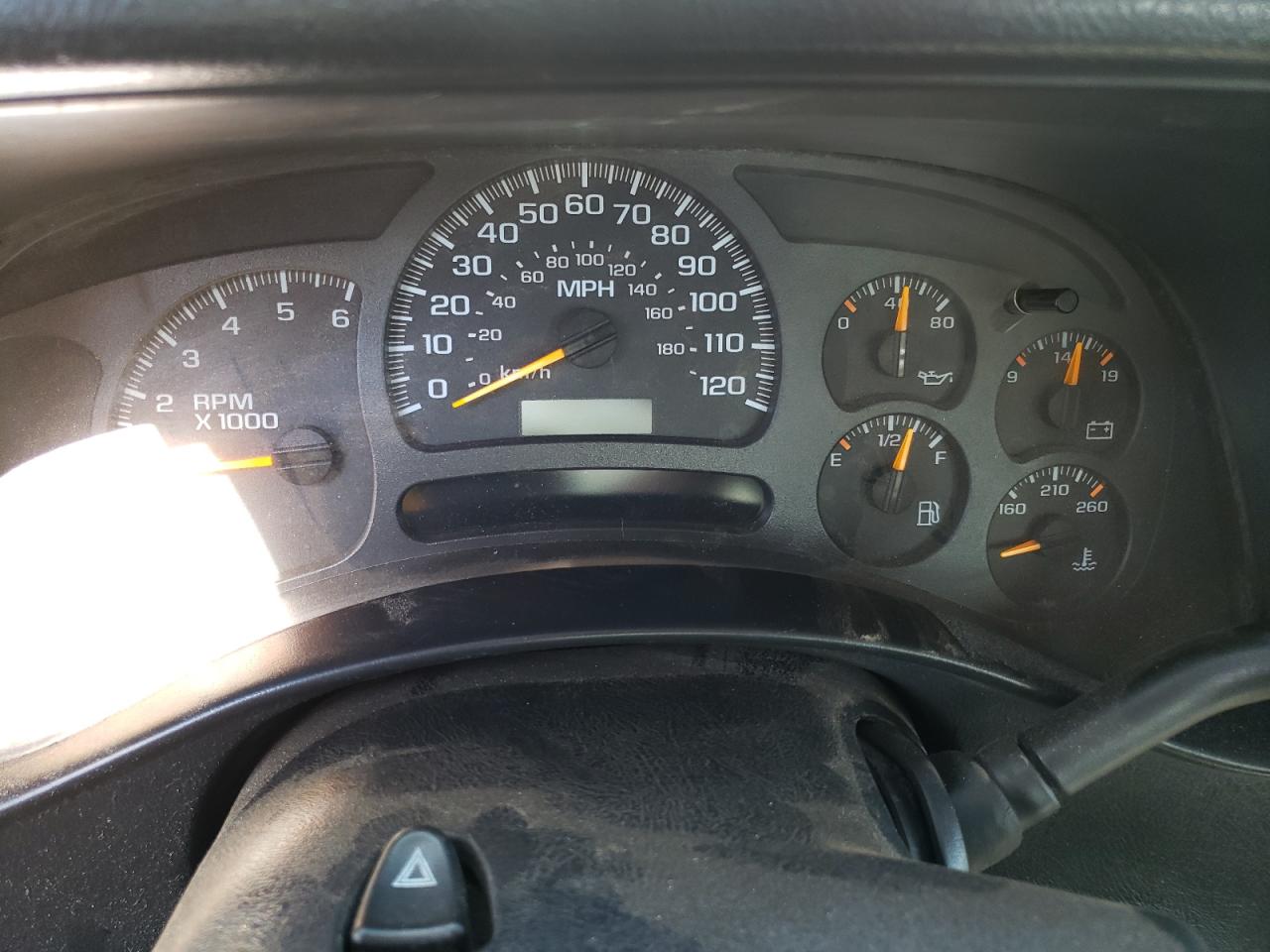 Photo 8 from auction – 2004 CHEVROLET SILVERADO with VIN 1GCEK14T14E180690