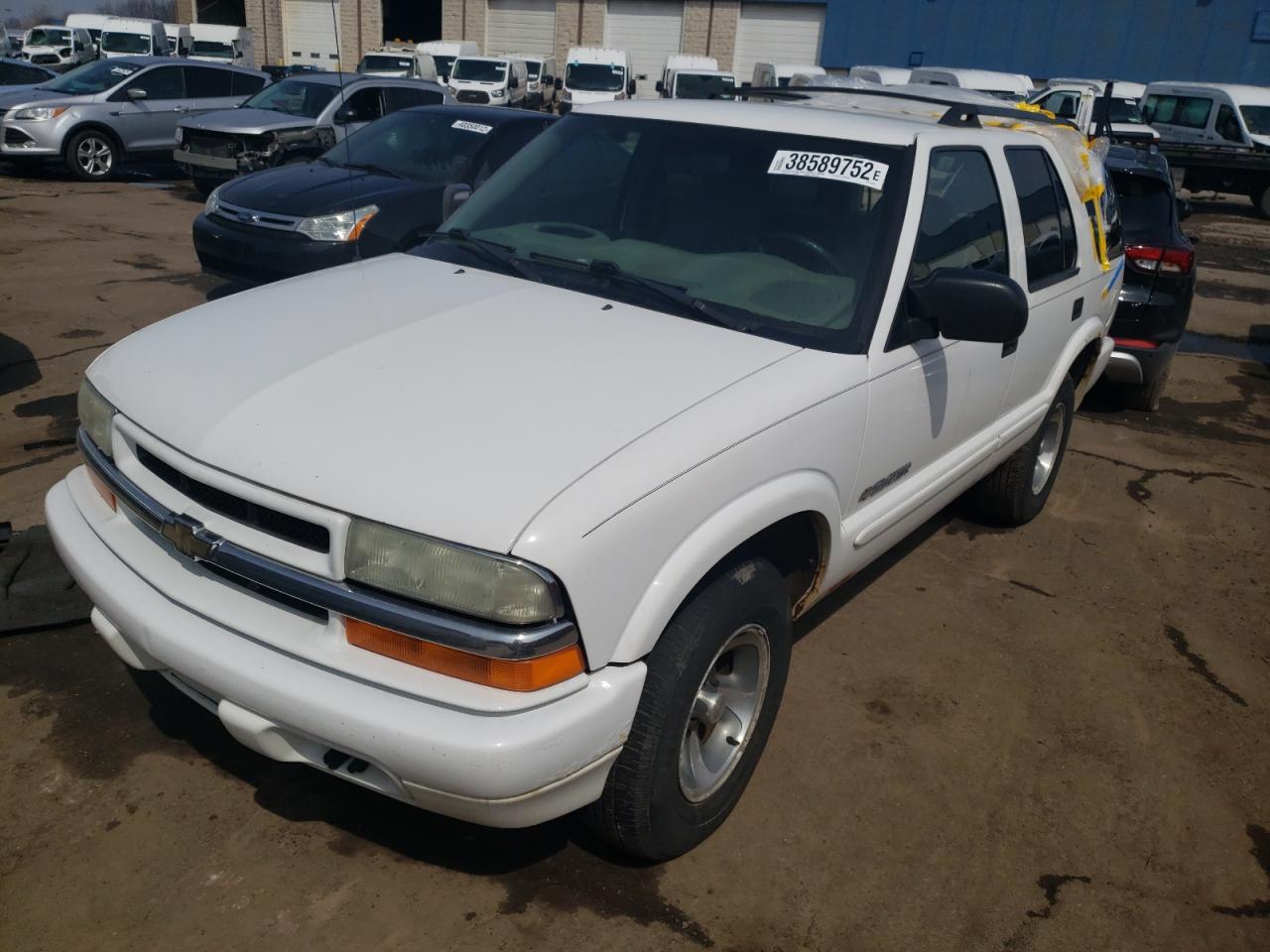 Photo 2 from auction – 2004 CHEVROLET BLAZER with VIN 1GNCS13X94K142872
