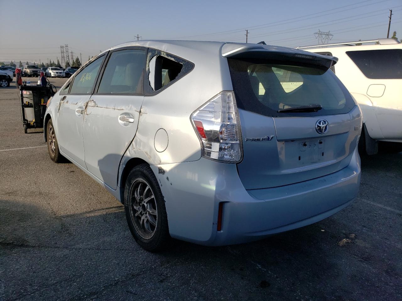 Photo 3 from auction – 2013 TOYOTA PRIUS V with VIN JTDZN3EU3D3265540
