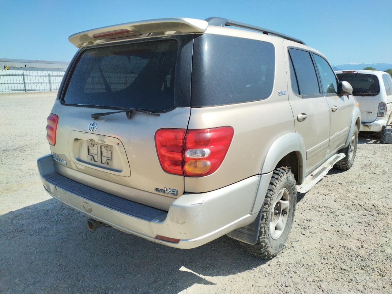 Photo 4 from auction – 2002 TOYOTA SEQUOIA SR with VIN 5TDZT34A62S080956