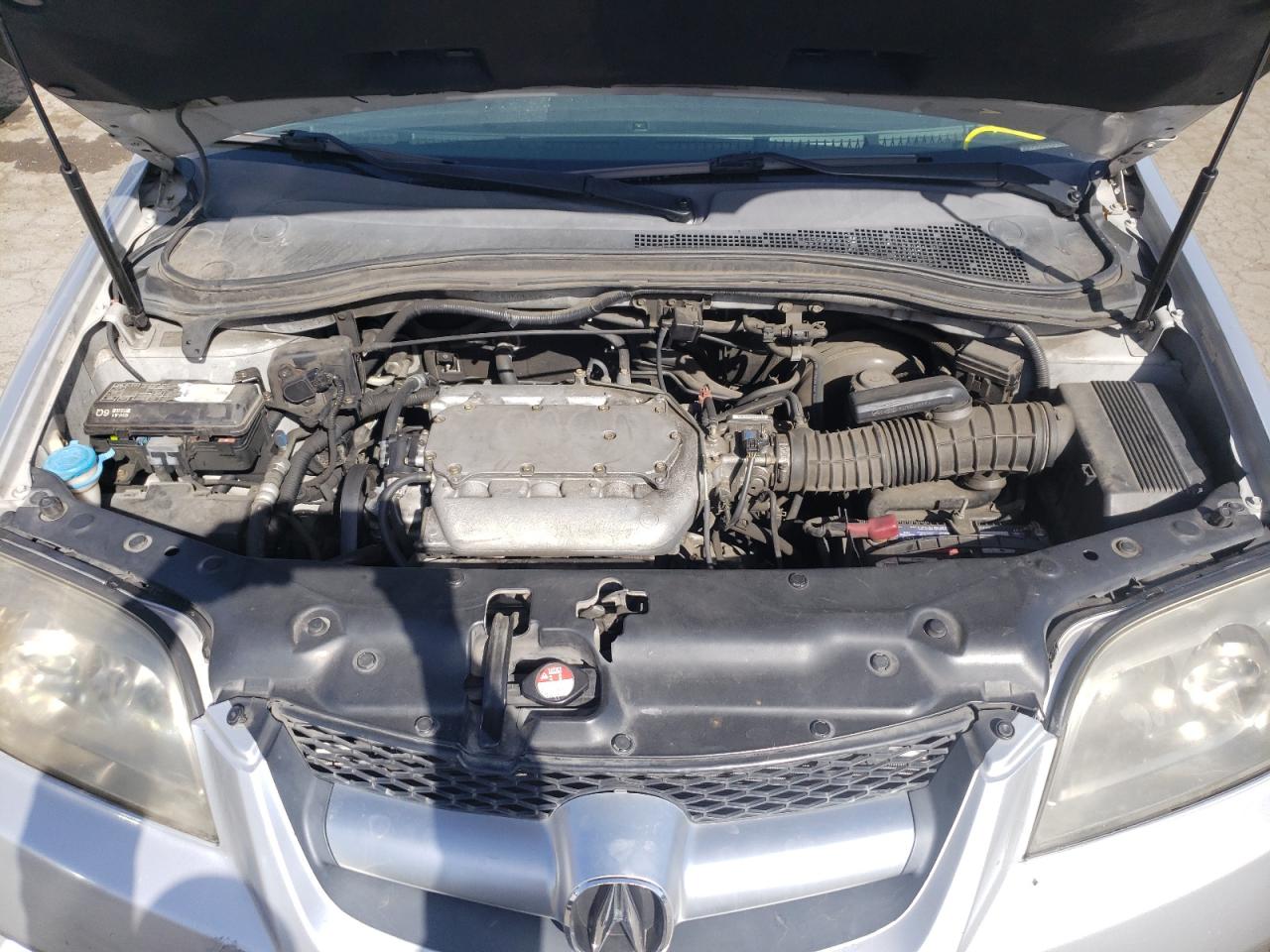 Photo 7 from auction – 2005 ACURA MDX TOURIN with VIN 2HNYD18875H521950