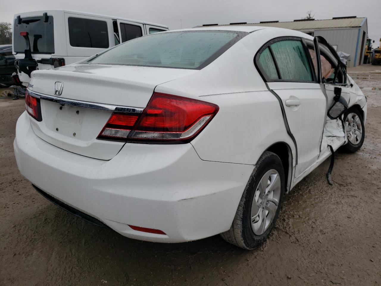 Photo 4 from auction – 2015 HONDA CIVIC LX with VIN 19XFB2F59FE251943