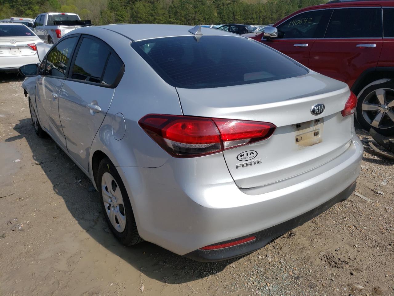 Photo 3 from auction – 2018 KIA FORTE LX with VIN 3KPFK4A70JE236728