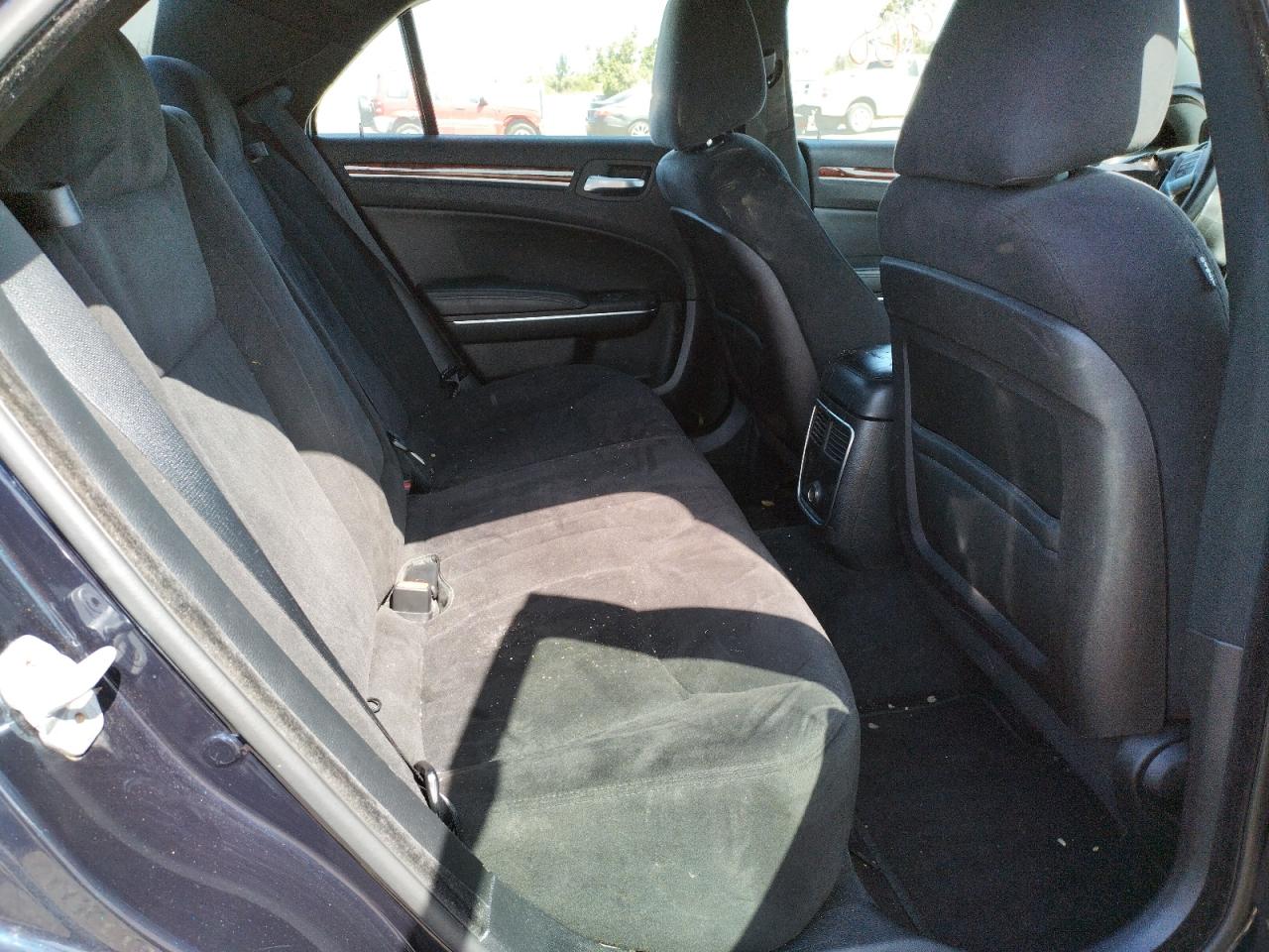 Photo 6 from auction – 2012 CHRYSLER 300 with VIN 2C3CCAAG3CH175627