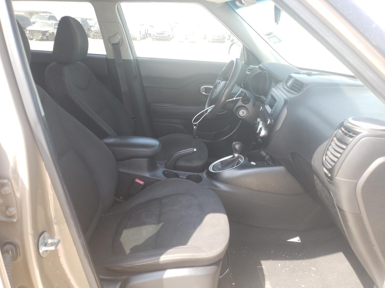Photo 5 from auction – 2014 KIA SOUL with VIN KNDJN2A25E7096840