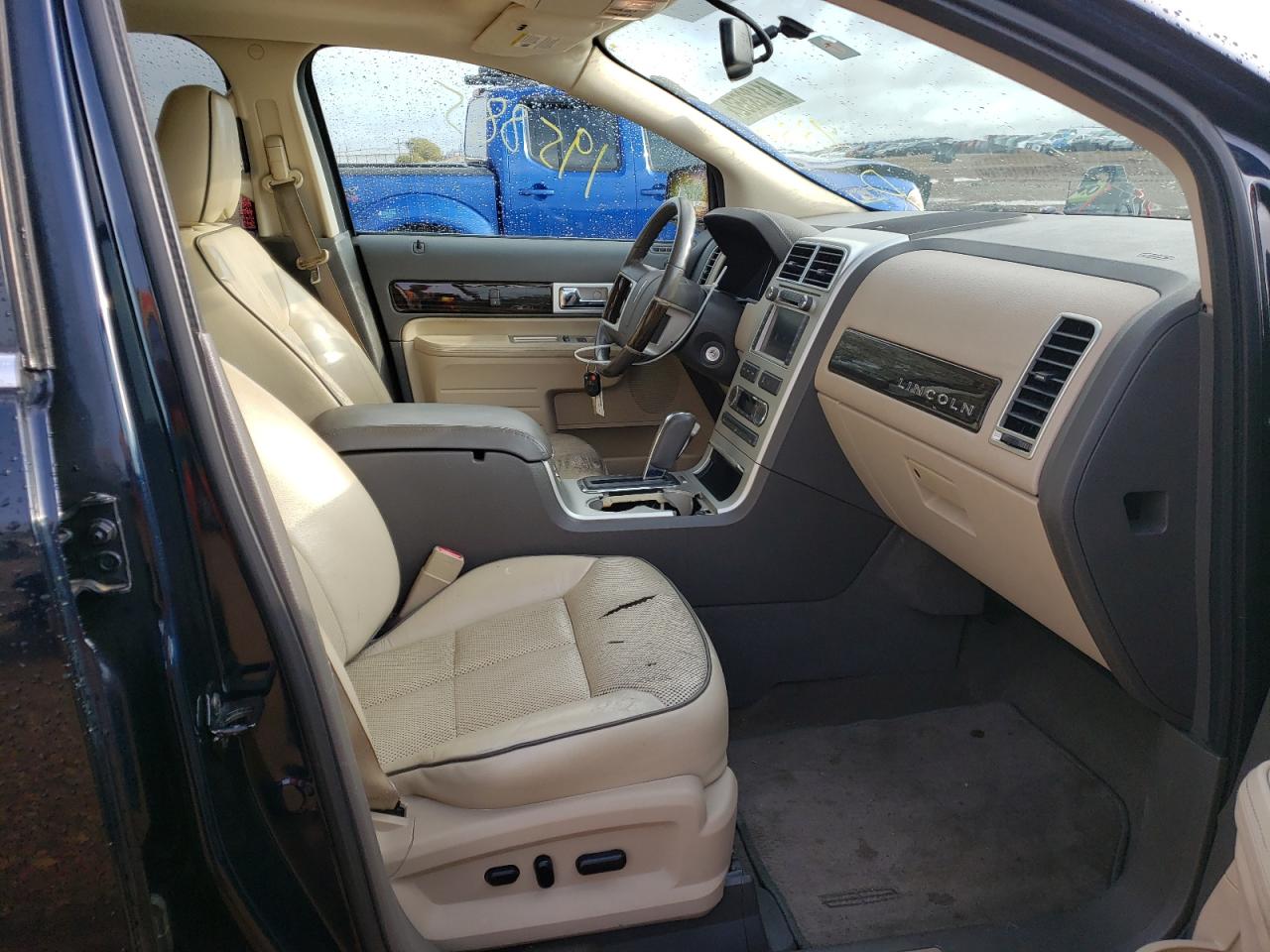 Photo 5 from auction – 2009 LINCOLN MKX with VIN 2LMDU68C19BJ09330