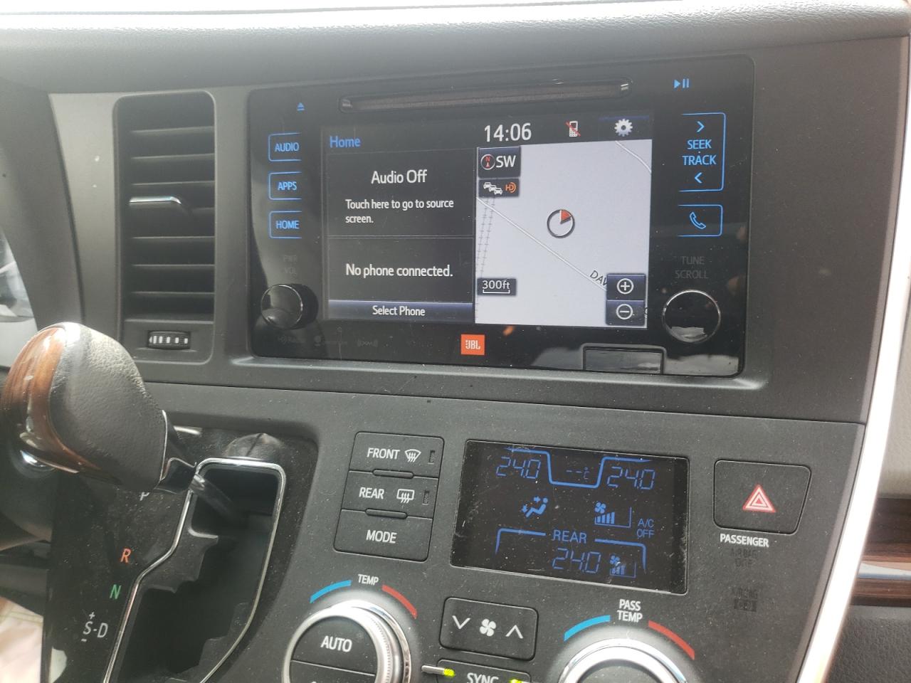 Photo 9 from auction – 2017 TOYOTA SIENNA XLE with VIN 5TDYZ3DC5HS771688