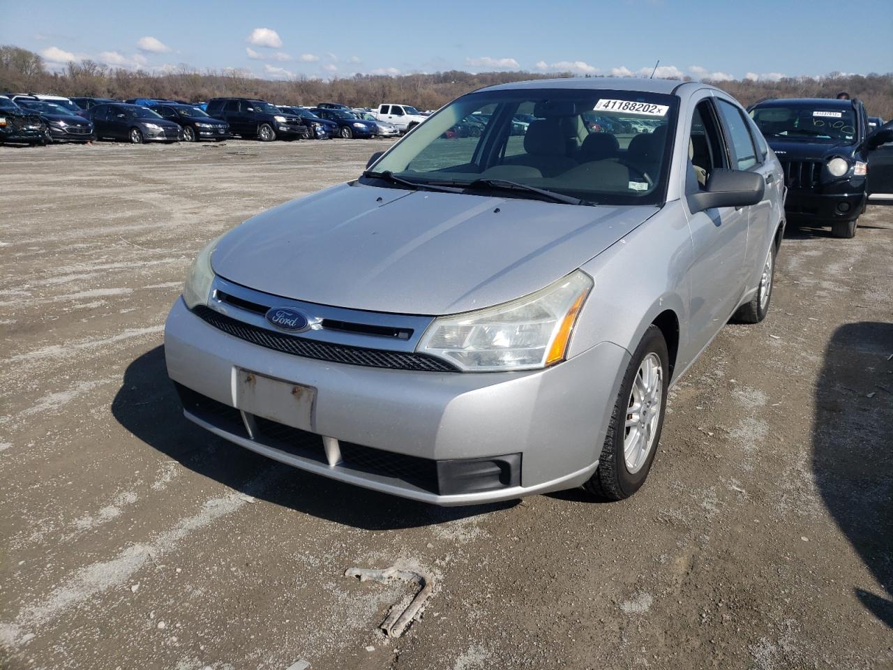 Photo 2 from auction – 2009 FORD FOCUS SE with VIN 1FAHP35N69W190519