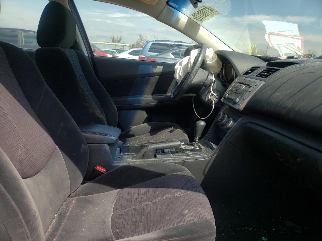 Photo 5 from auction – 2010 MAZDA 6 I with VIN 1YVHZ8BH2A5M18827