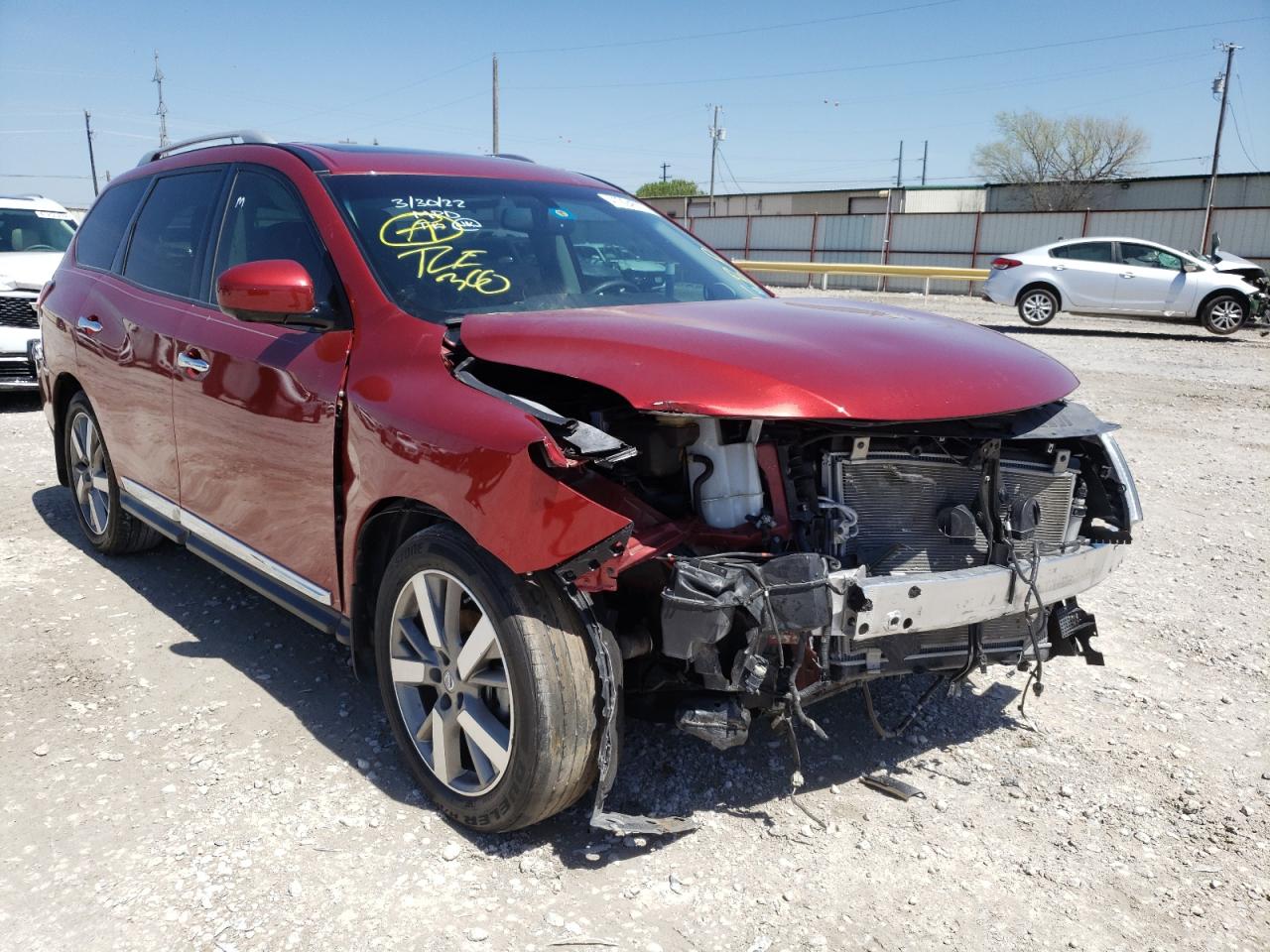 NISSAN PATHFINDER 2016 with VIN 5N1AR2MN1GC626673 - Photo from auction