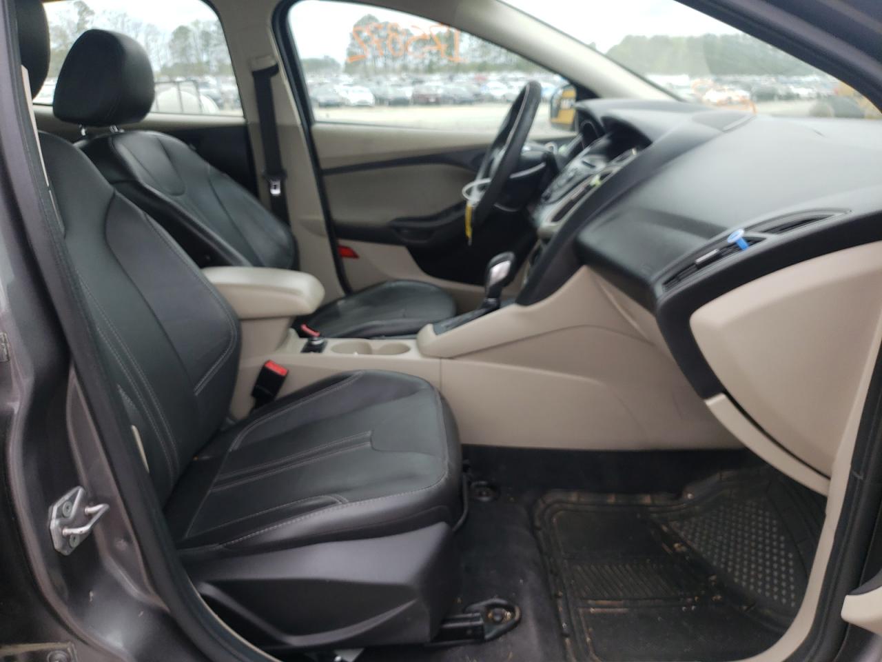 Photo 5 from auction – 2012 FORD FOCUS SE with VIN 1FAHP3K26CL185663